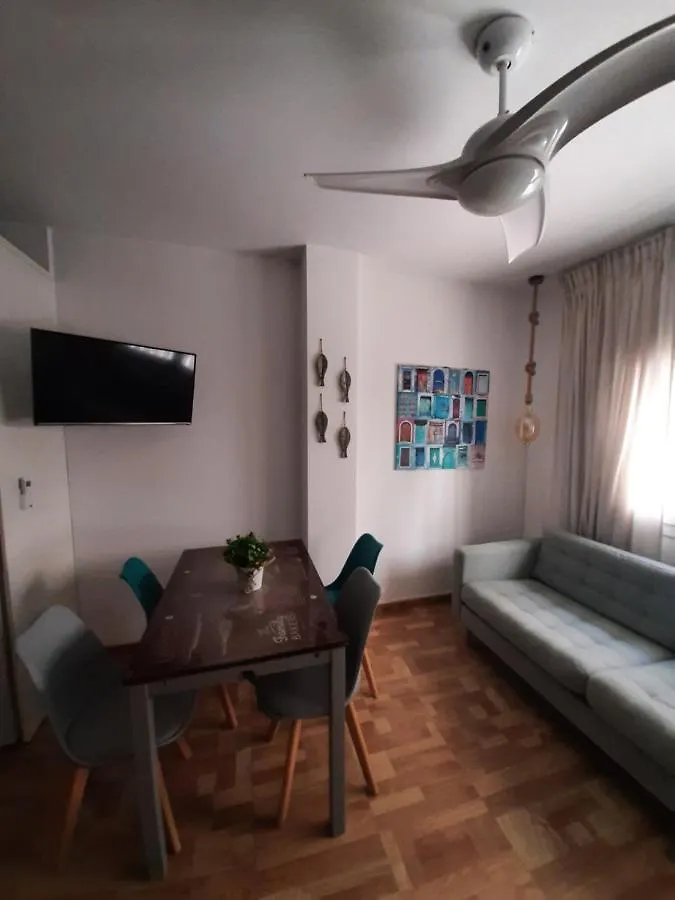 Apartamento Acogedor Bajo a 30 metros de la Playa La Cala Del Moral
